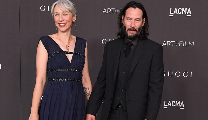 ЗМІ рознесли новину про таємні заручини Кіану Рівза, і це дуже кумедний фейк