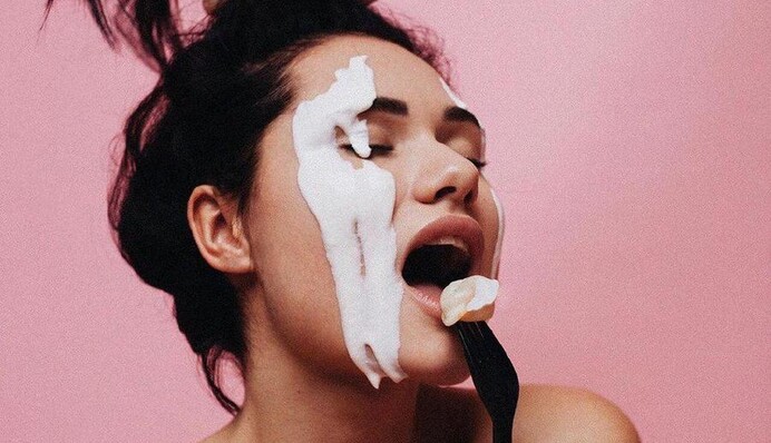 Киевская пельменная попыталась оправдаться за скандальную рекламу, но получилось только хуже