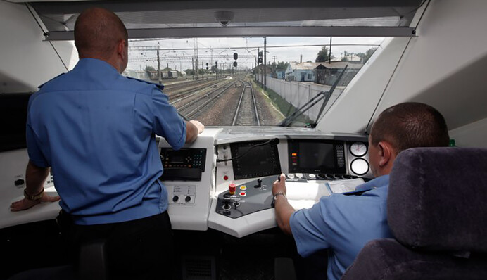 Машиністи замість юристів: як в Україні відродити робочі спеціальності