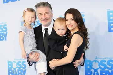 Дружину Алека Болдвіна зацькували в мережі після втрати дитини: вона дала критикам відсіч