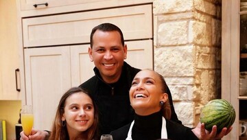 Дженніфер Лопес поділилася теплими сімейними фото зі святкування Дня подяки