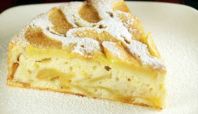 Як приготувати смачну шарлотку з яблуками: рецепт, поради та типові помилки