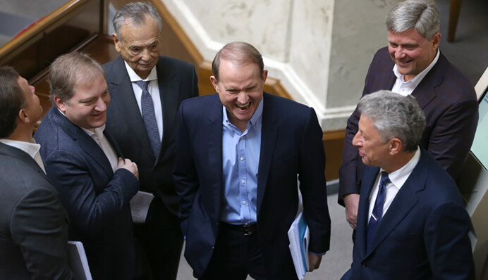 ​Мир Медведчука: в Раде продвигают российский сценарий прекращения войны на Донбассе