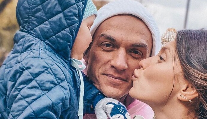 Дякуєм, що вибрав нас: Тодоренко і Топалов зворушливо привітали сина з першим днем народження