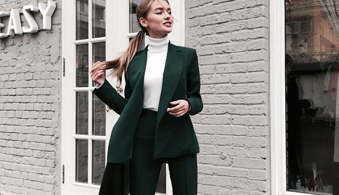 У чому піти на корпоратив: 12 стильних ідей для святкування Нового року