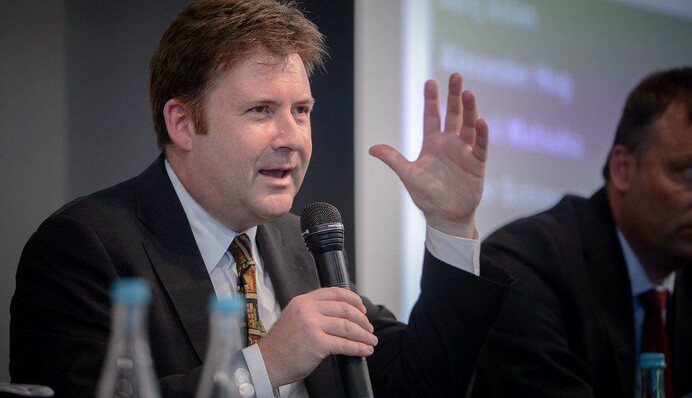 Зеленский победит Коломойского и других олигархов только в одном случае - немецкий эксперт