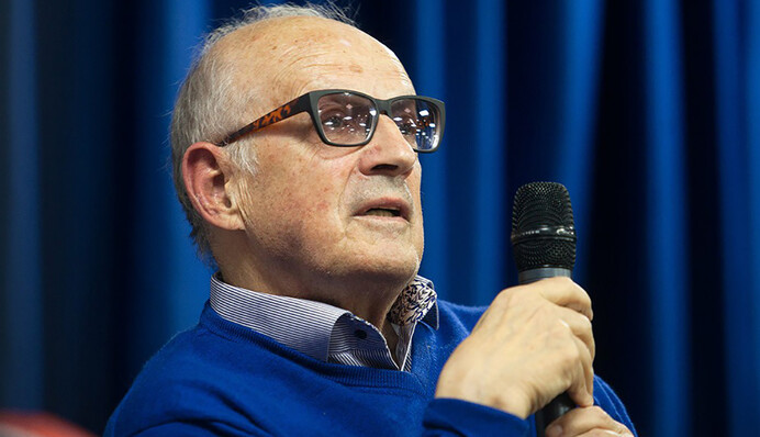 Українцям треба боротися за Зеленського, але він оточений трьома зрадниками - Андрій Піонтковський