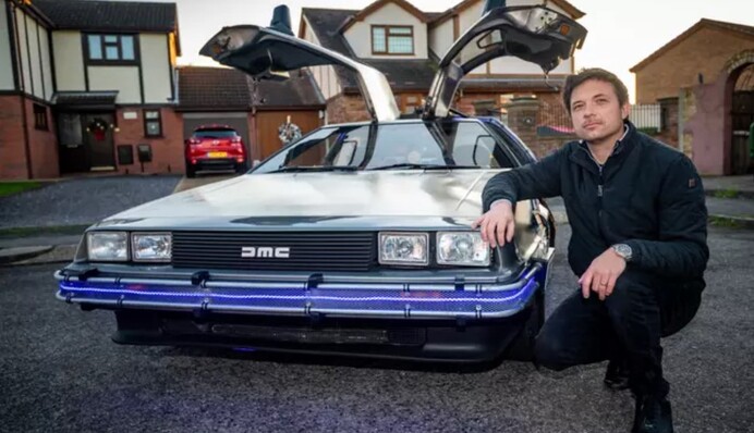 Мужчина потратил $100 тысяч, чтобы превратить свой DMC в машину из 