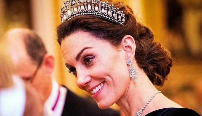 Кейт Міддлтон в тіарі принцеси Діани блищала на прийомі в Букінгемському палаці: фото