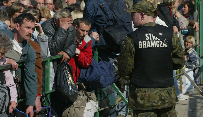Будут брать всех подряд: кто останется в Украине после приглашения Меркель