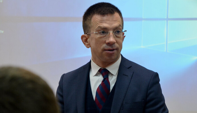 У нас достаточно средств для того, чтобы достичь поставленных целей - дипломат о МИДе Зеленского