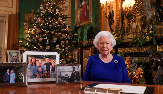Королева Елизавета II намекнула на семейные скандалы в рождественской речи 2019 года