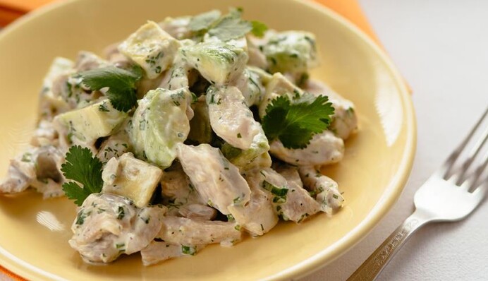 Зустрічаємо Новий рік без майонезу: три легких салати до святкового столу