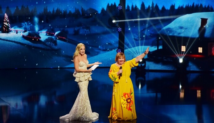 Няня дітей Олі Полякової виступила на Х-фактор 10 з першою авторською піснею - танцював навіть Данилко