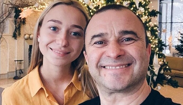 Очень хочет свадьбу: Виктор Павлик рассказал, когда женится на 25-летней возлюбленной