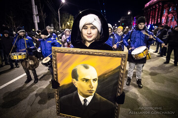 Марш в Киеве к 111-летию Бандеры: эксклюзивные фото шествия с факелами