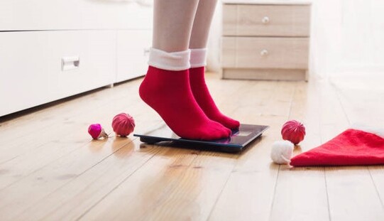 Как компенсировать последствия новогоднего стола - 3 простых упражнения на 15 минут в день