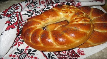 Запашний різдвяний калач за годину: простий рецепт і поради приготування