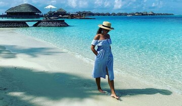 Зимові канікули на Мальдівах: дружина MONATIK'а показала нові фото з райського відпочинку