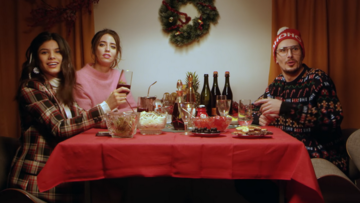 Починається нова епоха: артисти Mozgi Entertainment об'єдналися для спільного новорічного кліпу