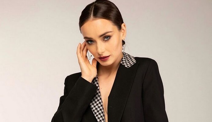 Готуюся до розмови з класним керівником: Ксенія Мішина показала новий імідж сина