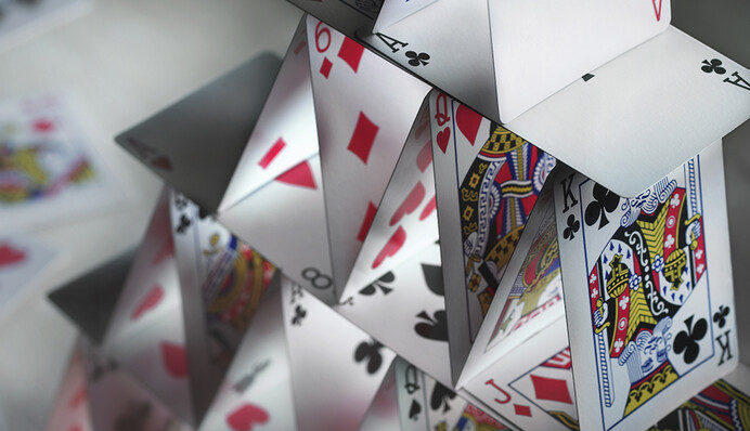 Карточный домик турбо­легализации игорки: под кого спешат депутаты