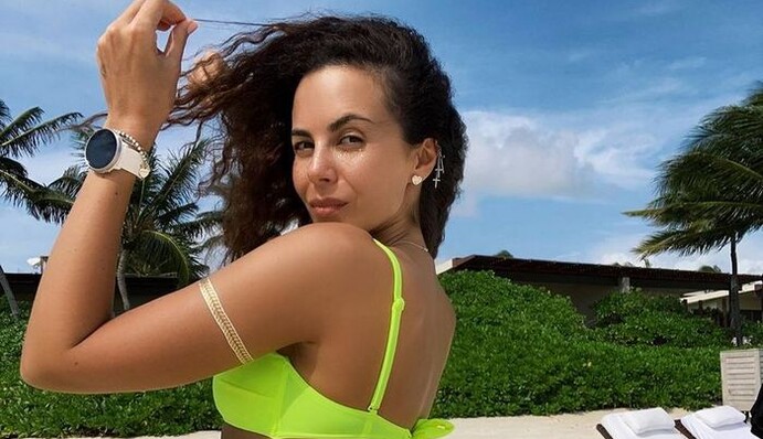 Настя Каменських в сексуальному бікіні показала мексиканську засмагу: фото
