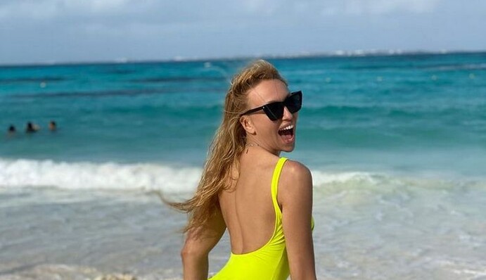 Оля Полякова отмечает 36 день рождения в купальнике - такой фигуре можно только позавидовать