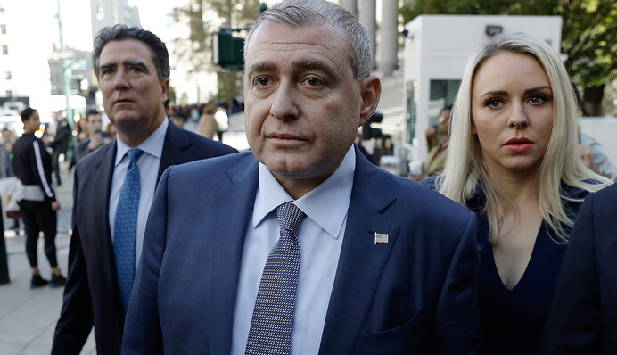 Новий удар по Трампу: чому Парнас зрадив господаря Білого дому