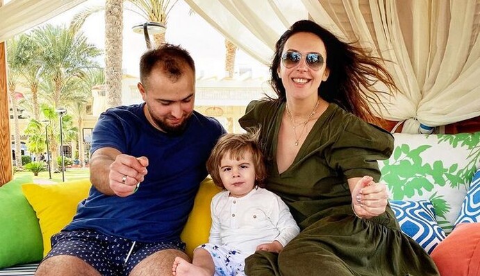 Перший відпочинок втрьох: Джамала показала зворушливі кадри з чоловіком і сином в Єгипті