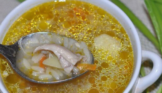 Готовим дома розсольник з рисом і солоними огірками - простий рецепт на кожен день