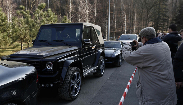Мільйони у топ-чиновників і копійки у бюджетників: чим загрожує розрив у зарплатах українців