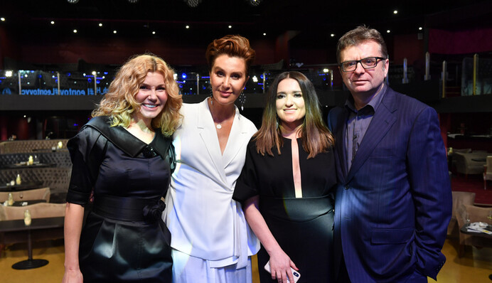 Украинские звезды собрали средства на восстановление дома Николая Леонтовича: названа сумма