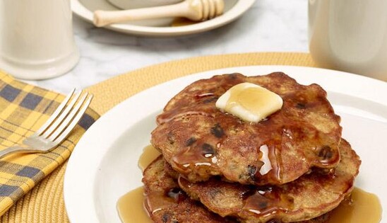 Готуємо млинці з вівсянки з яблуком і бананом: рецепт і поради щодо збереження вітамінів