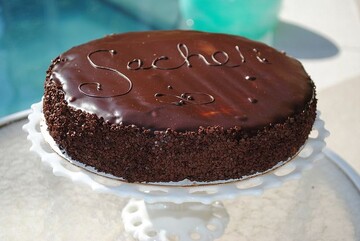 Готовим дома шоколадний торт Захер: простий рецепт і поради приготування