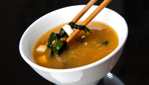 Готуємо вдома традиційний місо-суп: покроковий рецепт і секрети східної кухні