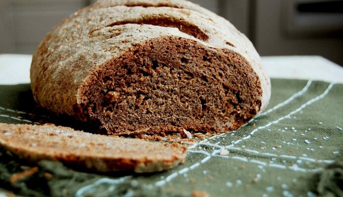 Як спекти житній хліб в духовці: покроковий рецепт і поради приготування