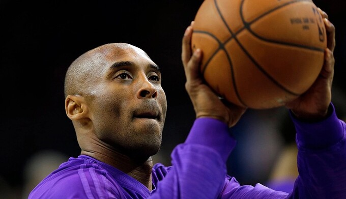 Актриса назвала погибшего Коби Брайанта насильником - теперь соцсети ругают ее и движение MeToo