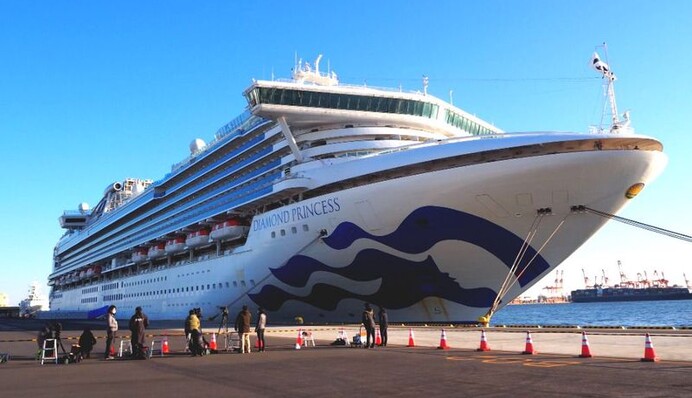 Круїз зі смертельним ризиком: що відбувається на охопленому коронавірусом судні Diamond Princess