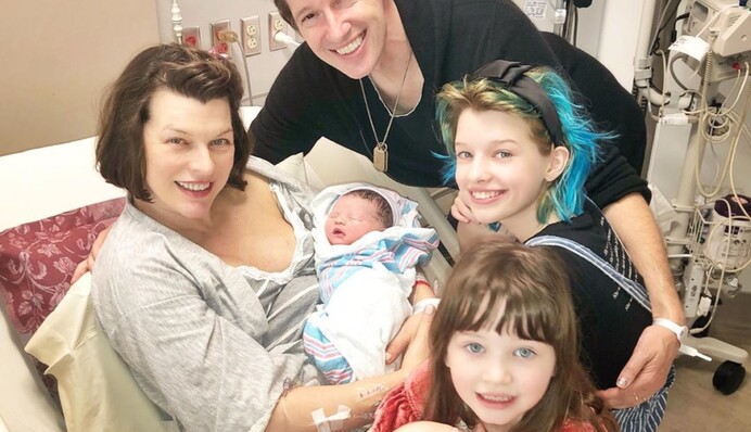 Мілла Йовович розповіла про проблеми зі здоров'ям новонародженої дочки