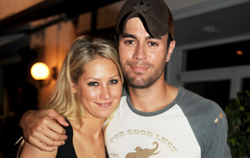 Енріке Іглесіас втретє став батьком - співак зберігає це в таємниці, а ось родичі не змогли