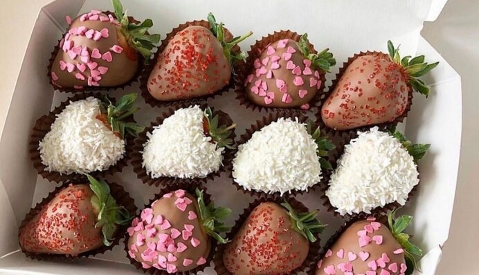 Полуниця в шоколаді до Дня святого Валентина - як зробити романтичну закуску