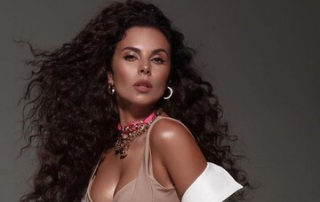 Закохана Настя Каменських випустила пристрасний кліп до Дня святого Валентина: відео