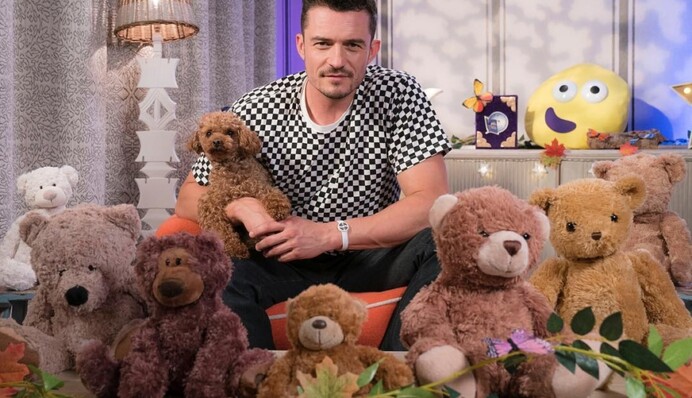 Орландо Блум припустився помилки в татуюванні з ім'ям сина, і його засміяли в мережі: фото