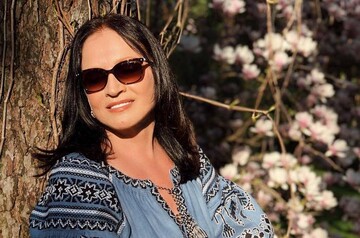 Замкнулася в собі, не хотіла співати: сестра Софії Ротару розповіла, як співачка пережила смерть чоловіка