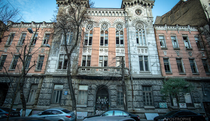 Медицина в комі: як розвалюються історичні лікарні Києва