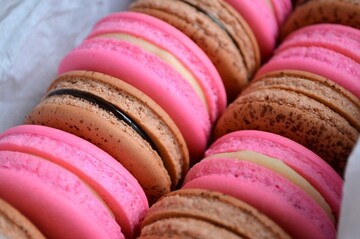 Як приготувати вдома різнокольорові Макаруни: детальний рецепт для ласунів