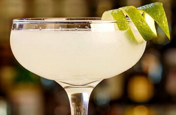 Готуємо до вихідних коктейль Дайкірі: простий рецепт і секрети кубинського бармена