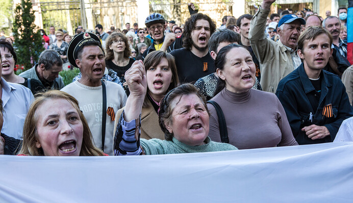 Землекопы, поджигатели и насильники в украинской армии: как боевики запугивают жителей Донбасса