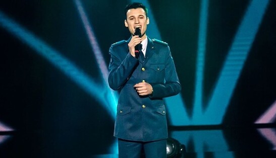 Співаю за всіх військових: офіцер ЗСУ талановито виступив на шоу Голос країни